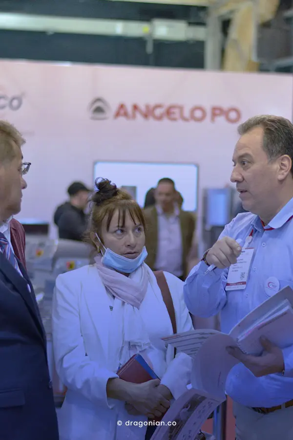 Vendedor de marcas POLIN, ANGELO PO, SOTTORIVA, para Colombia. Foto por dRaGoNian.