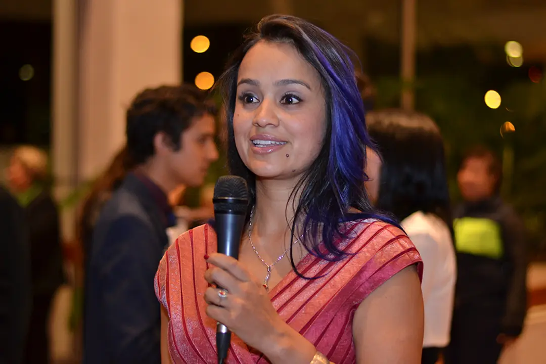 Alquiler de micrófonos para vídeo y entrevistas. Registro fotográfico y de vídeo para los 40 años de la Ópera por dRaGoNian